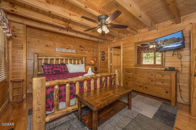 2034 Bear Haven Way Sevierville TN 37876