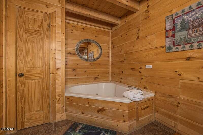 2034 Bear Haven Way Sevierville TN 37876