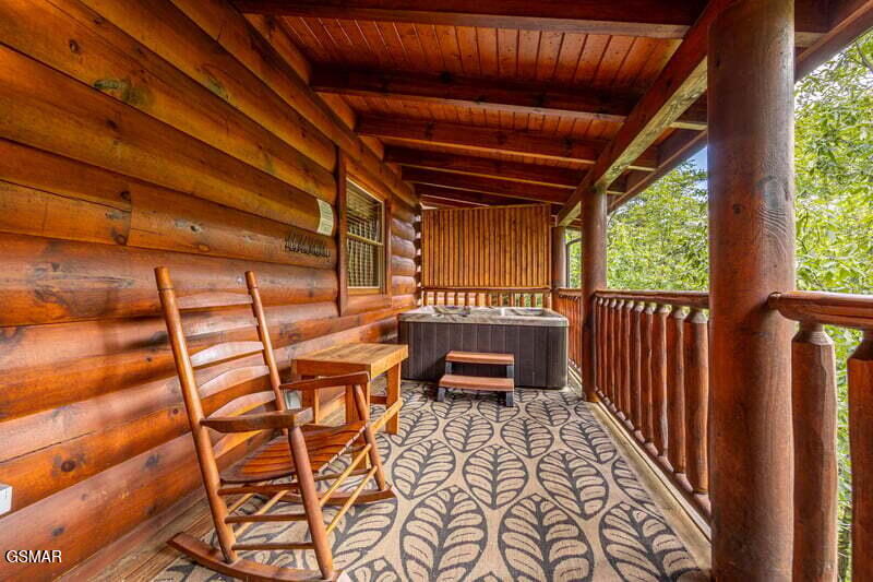 2034 Bear Haven Way Sevierville TN 37876