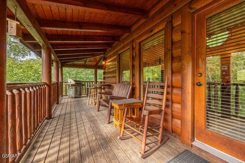 2034 Bear Haven Way Sevierville TN 37876