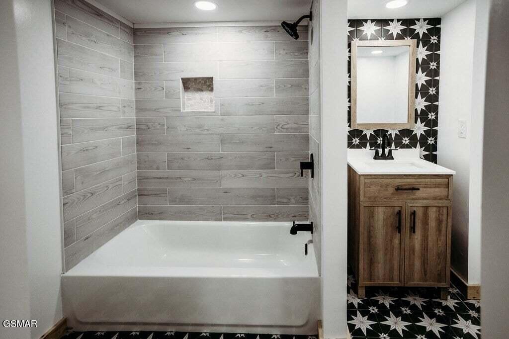 2401 Top View Circle Sevierville TN 37876