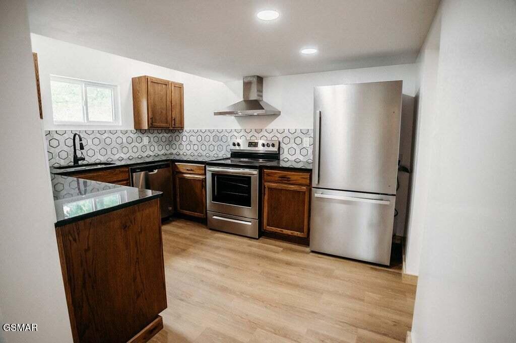 2401 Top View Circle Sevierville TN 37876