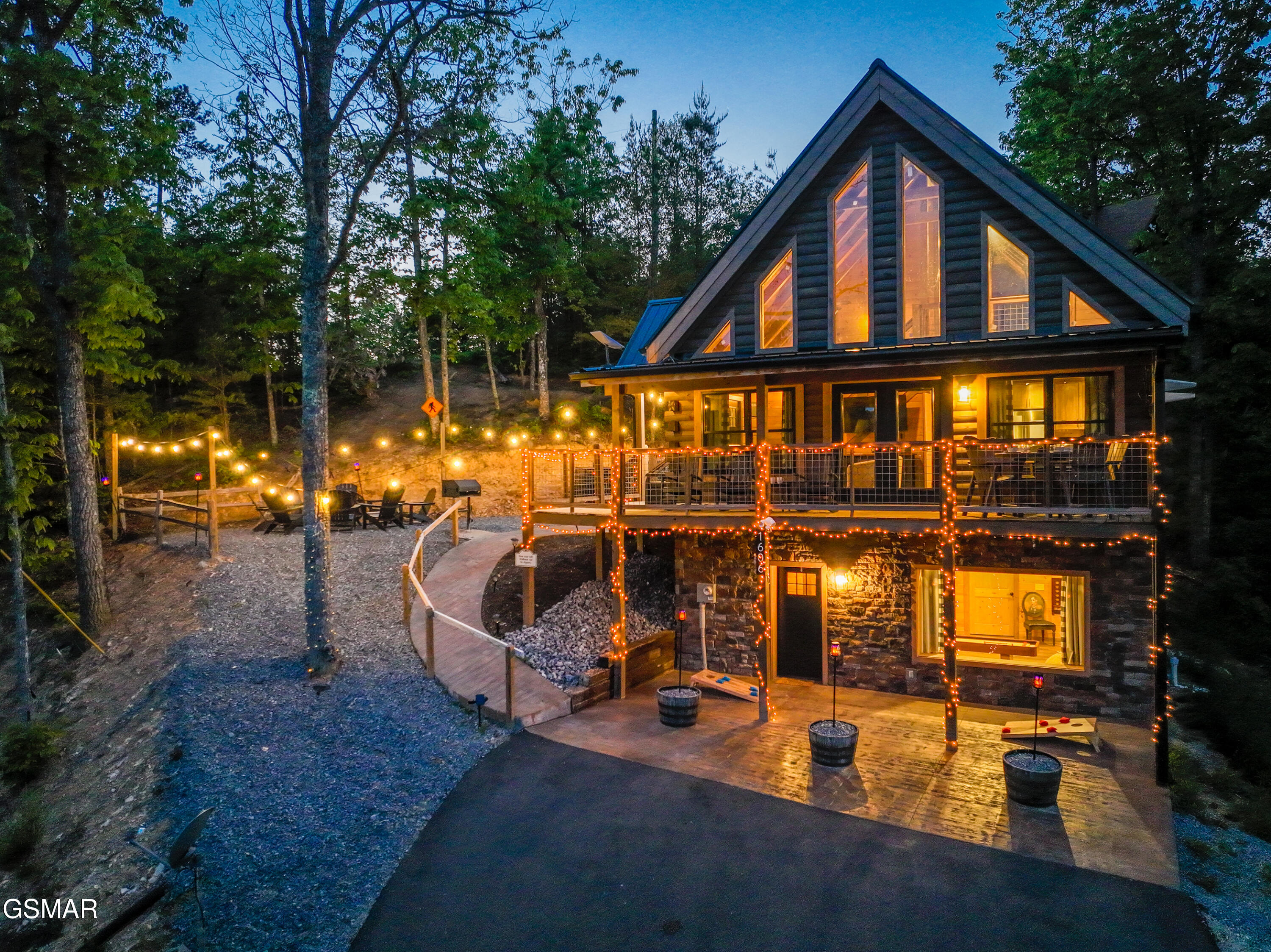 1606 Dove Wing Way Sevierville TN 37862