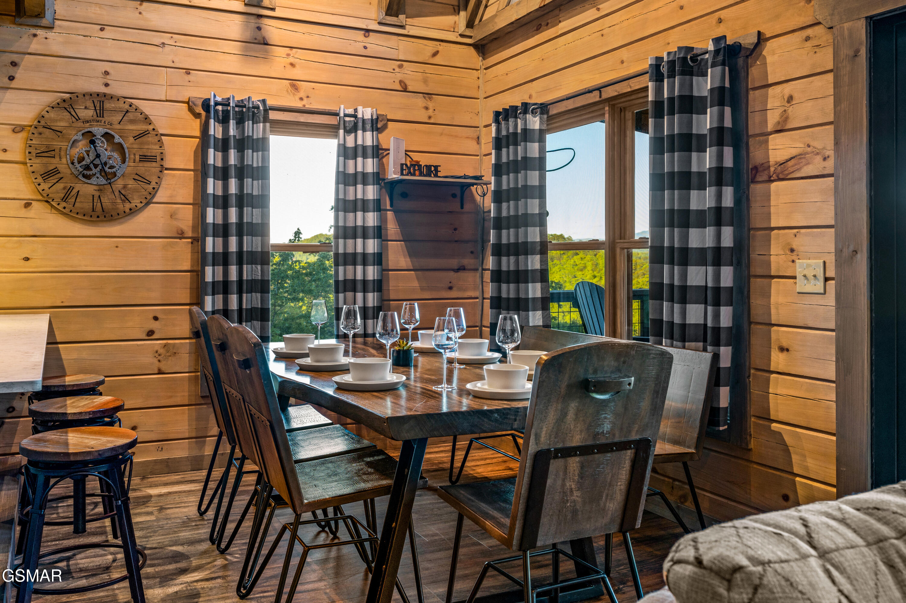 1606 Dove Wing Way Sevierville TN 37862