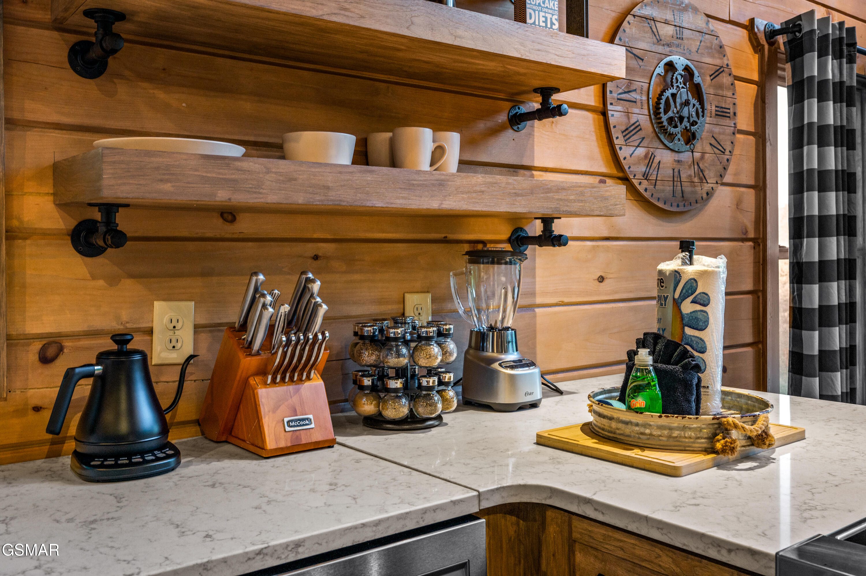 1606 Dove Wing Way Sevierville TN 37862