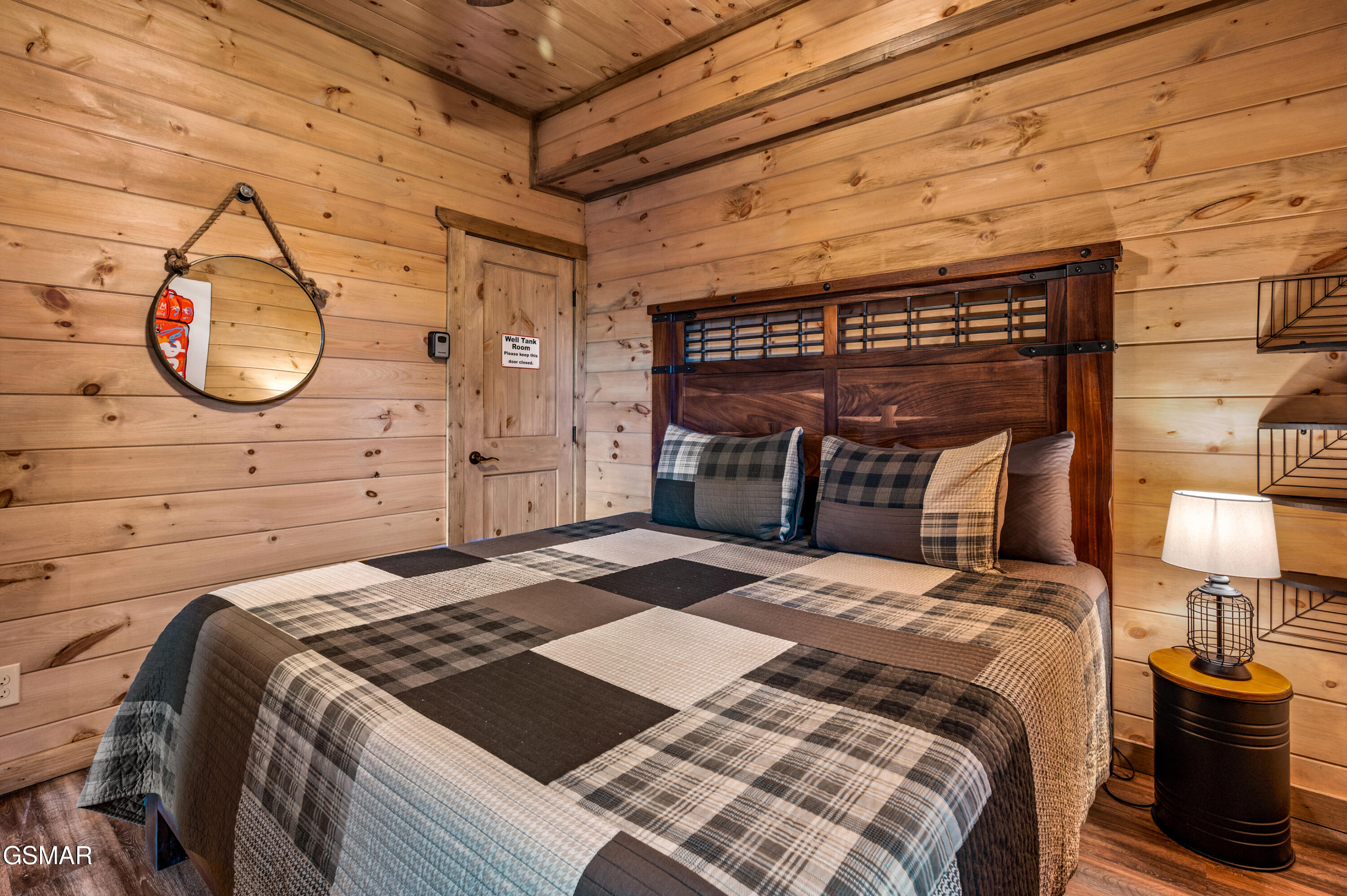 1606 Dove Wing Way Sevierville TN 37862