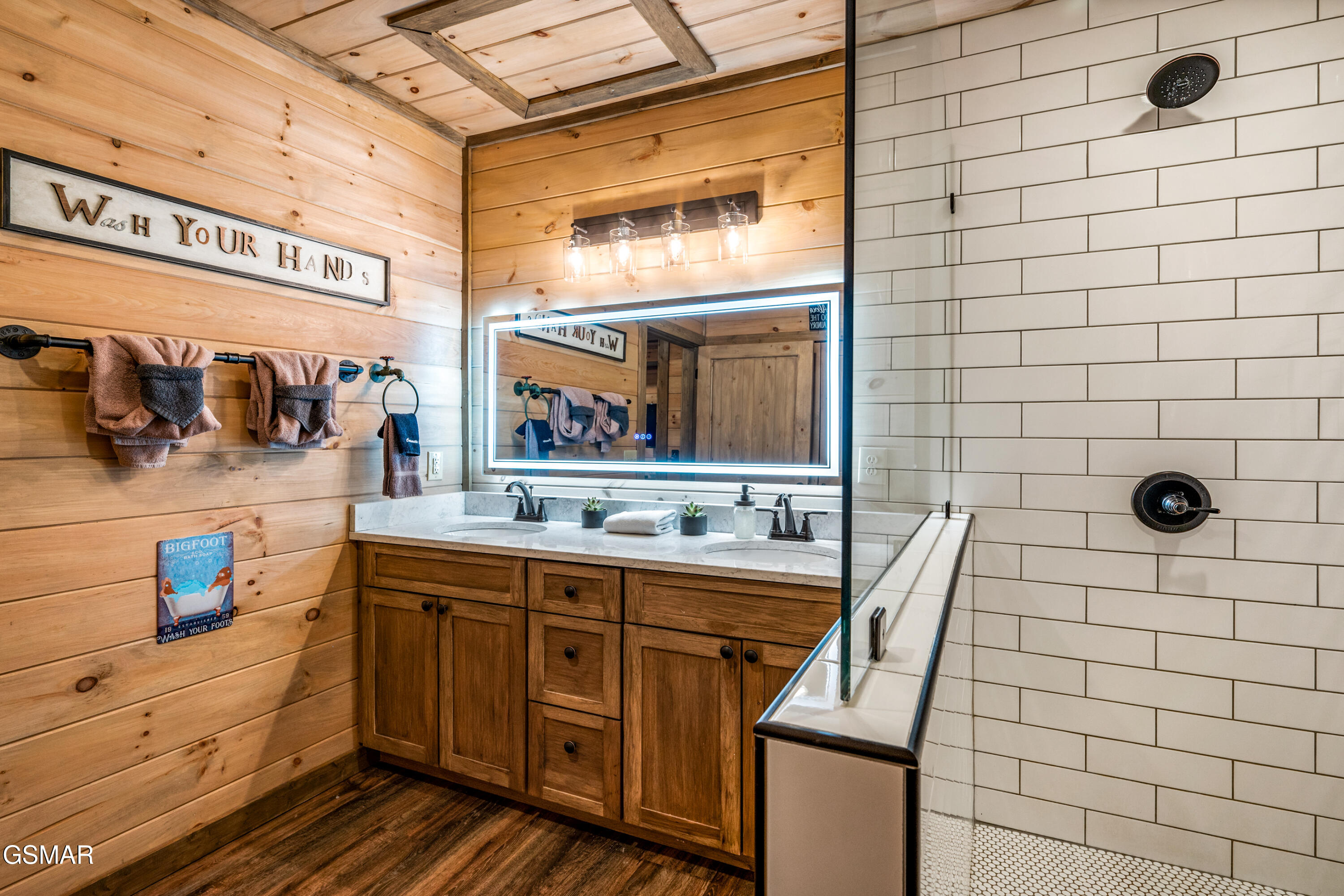 1606 Dove Wing Way Sevierville TN 37862