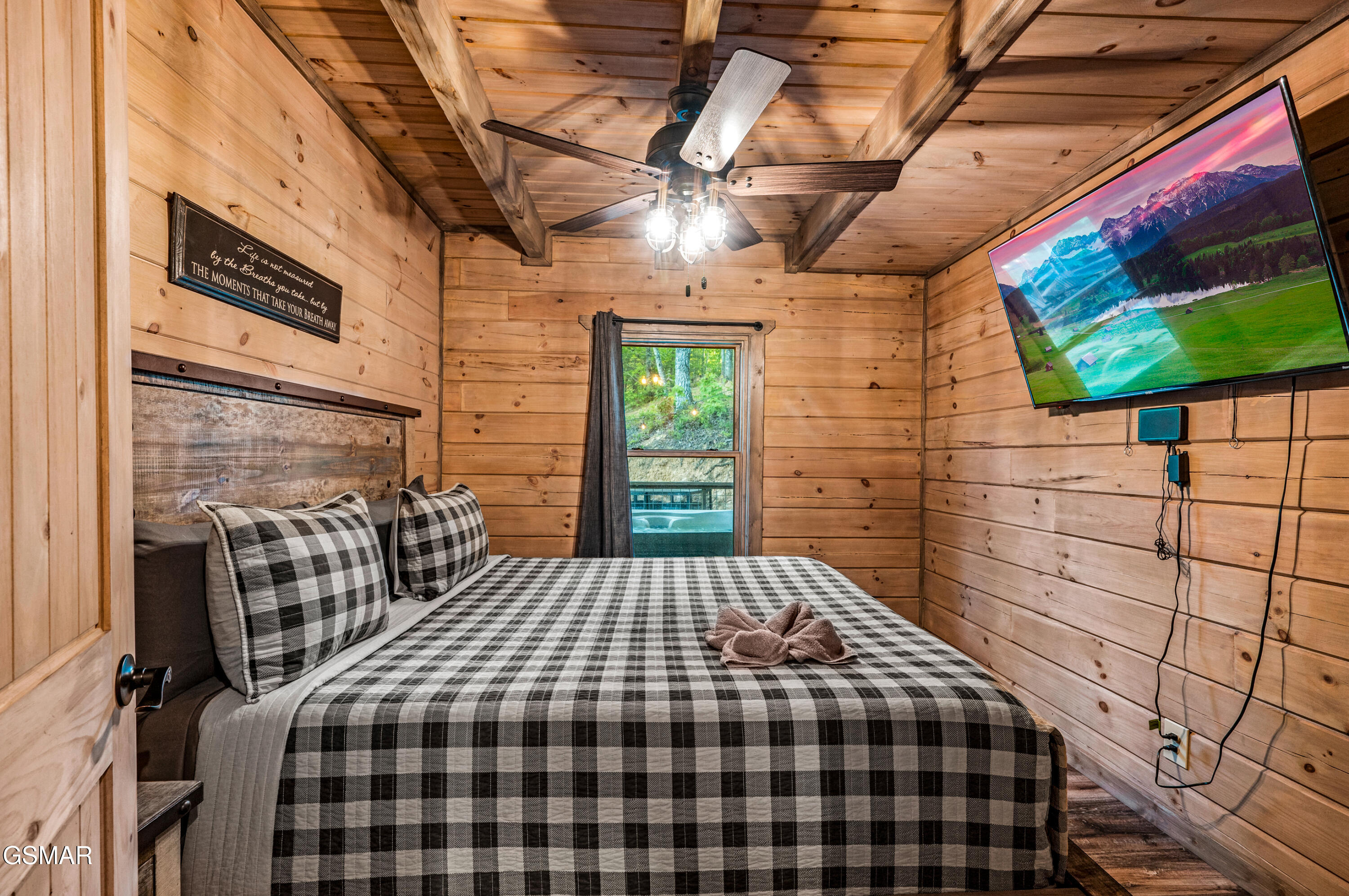 1606 Dove Wing Way Sevierville TN 37862