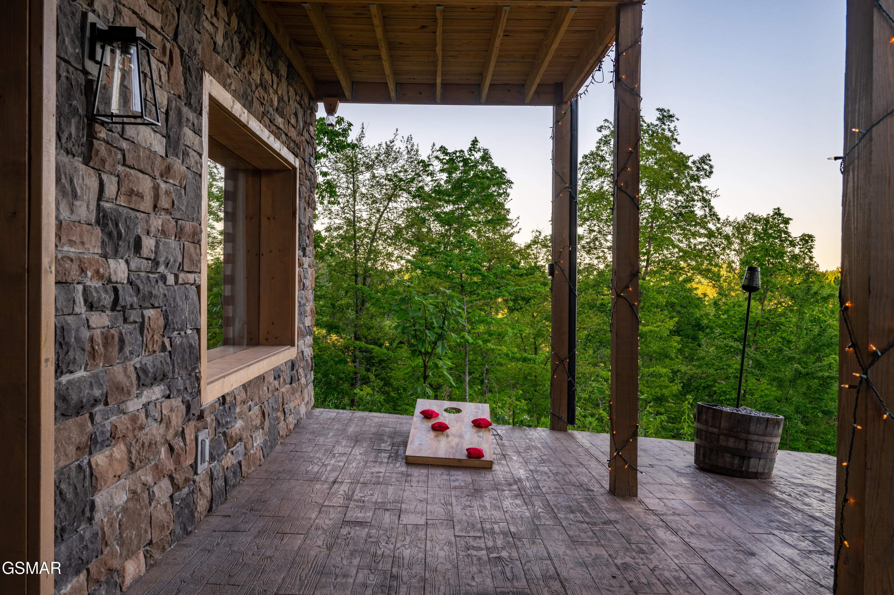 1606 Dove Wing Way Sevierville TN 37862