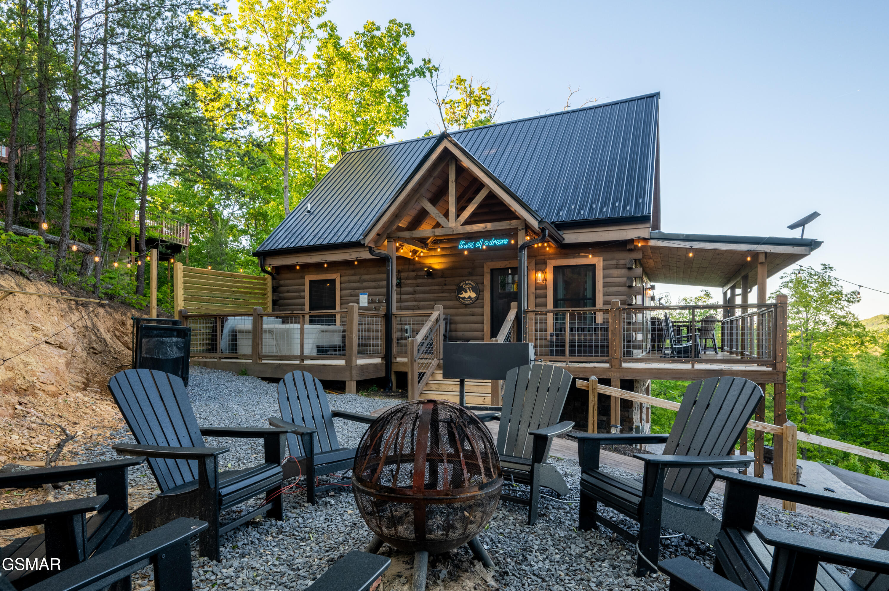 1606 Dove Wing Way Sevierville TN 37862