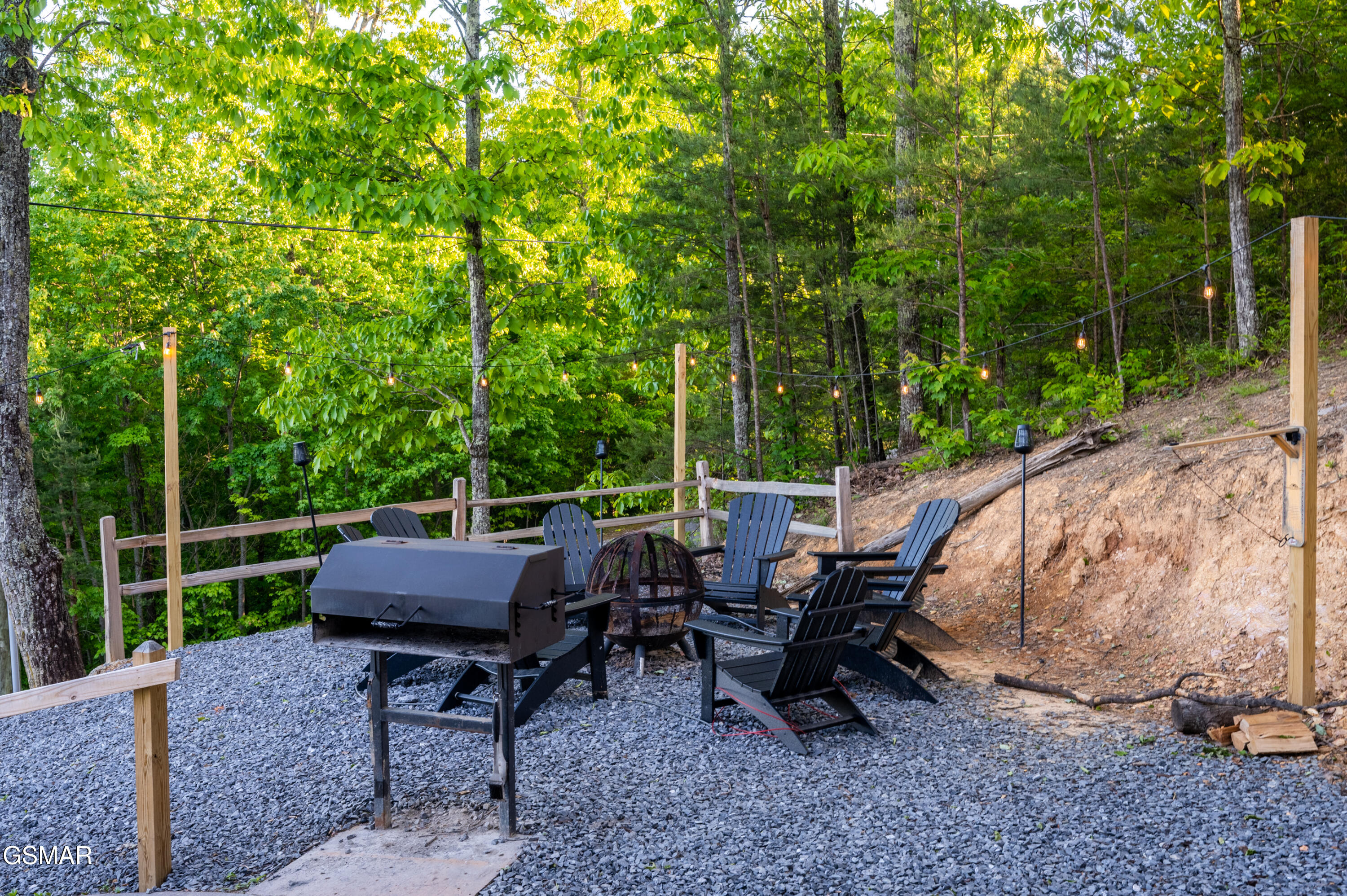 1606 Dove Wing Way Sevierville TN 37862