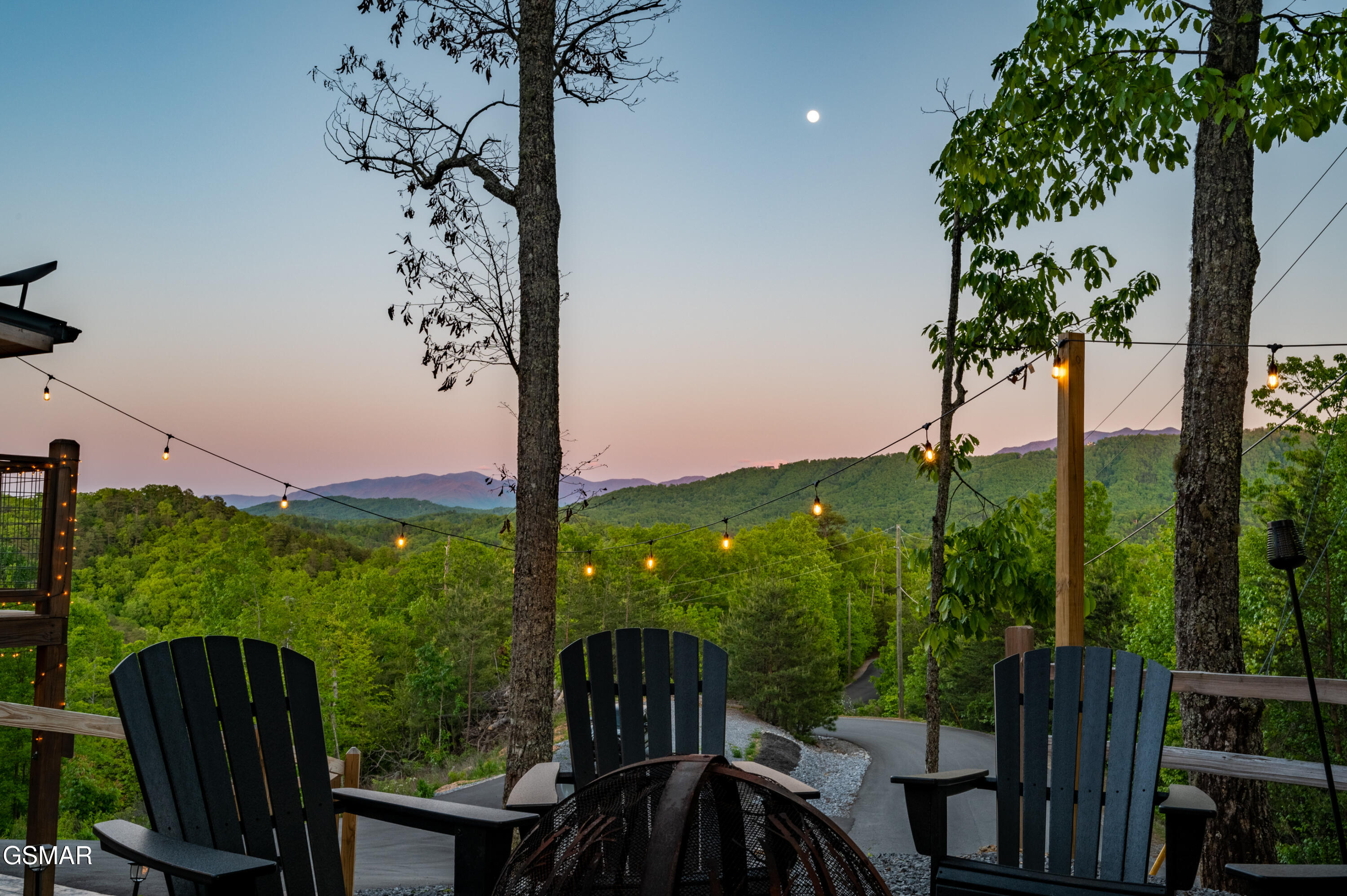 1606 Dove Wing Way Sevierville TN 37862