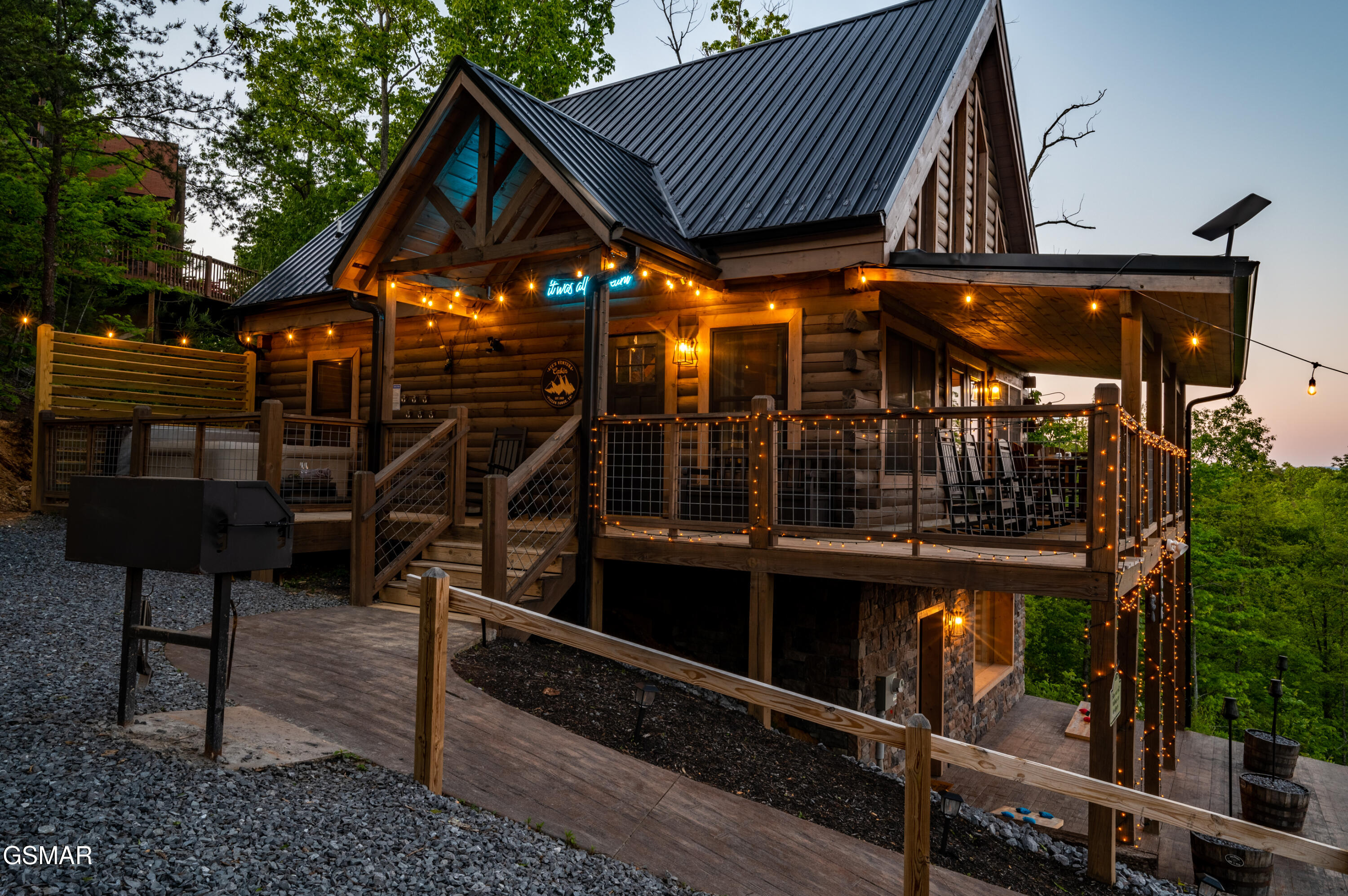 1606 Dove Wing Way Sevierville TN 37862