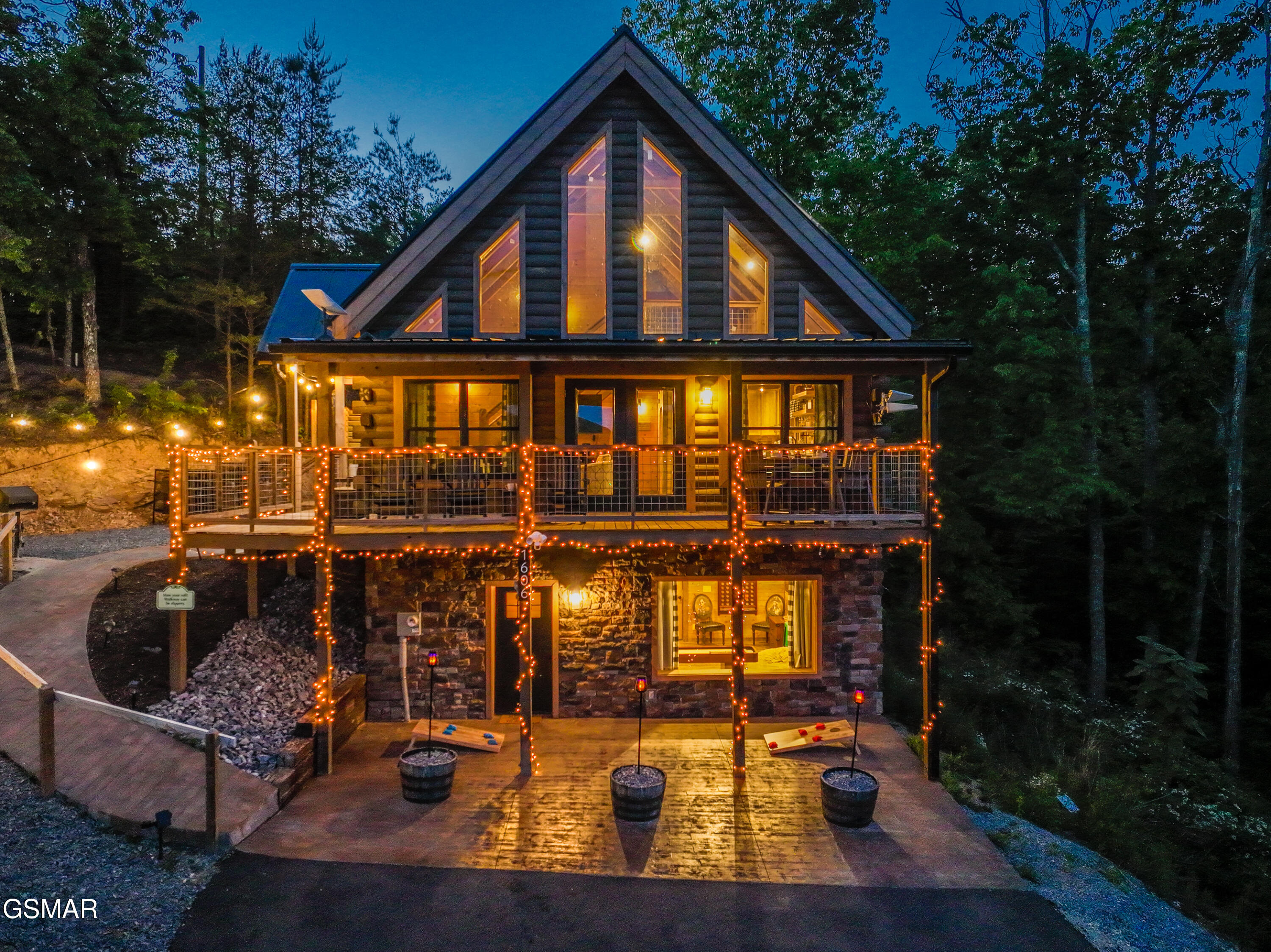 1606 Dove Wing Way Sevierville TN 37862