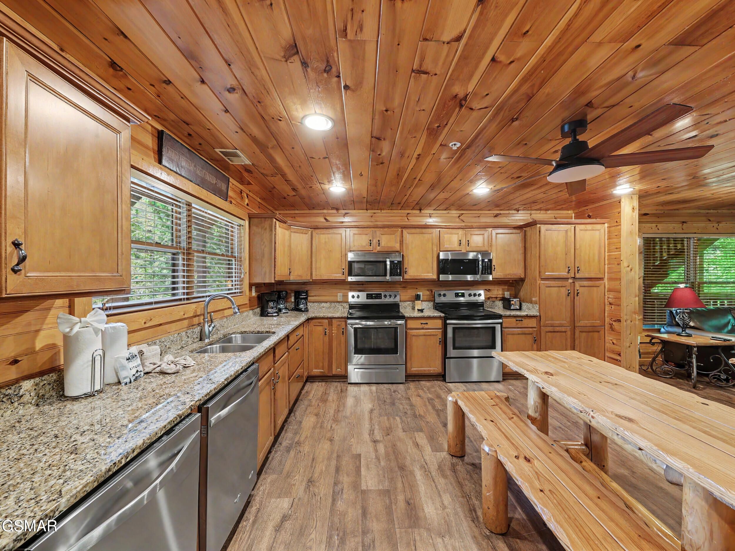 805 Spirit Loop Way Gatlinburg TN 37738