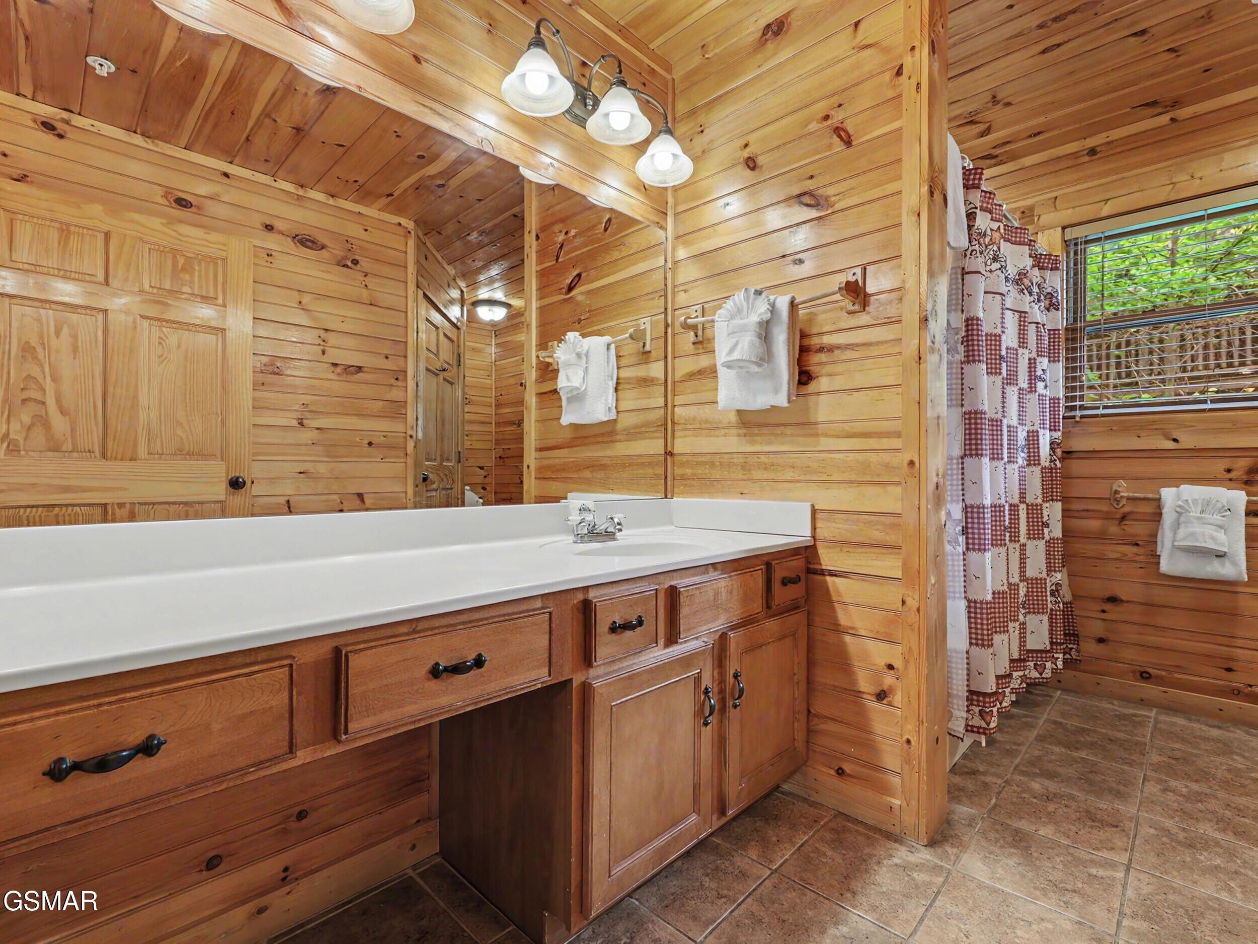 805 Spirit Loop Way Gatlinburg TN 37738