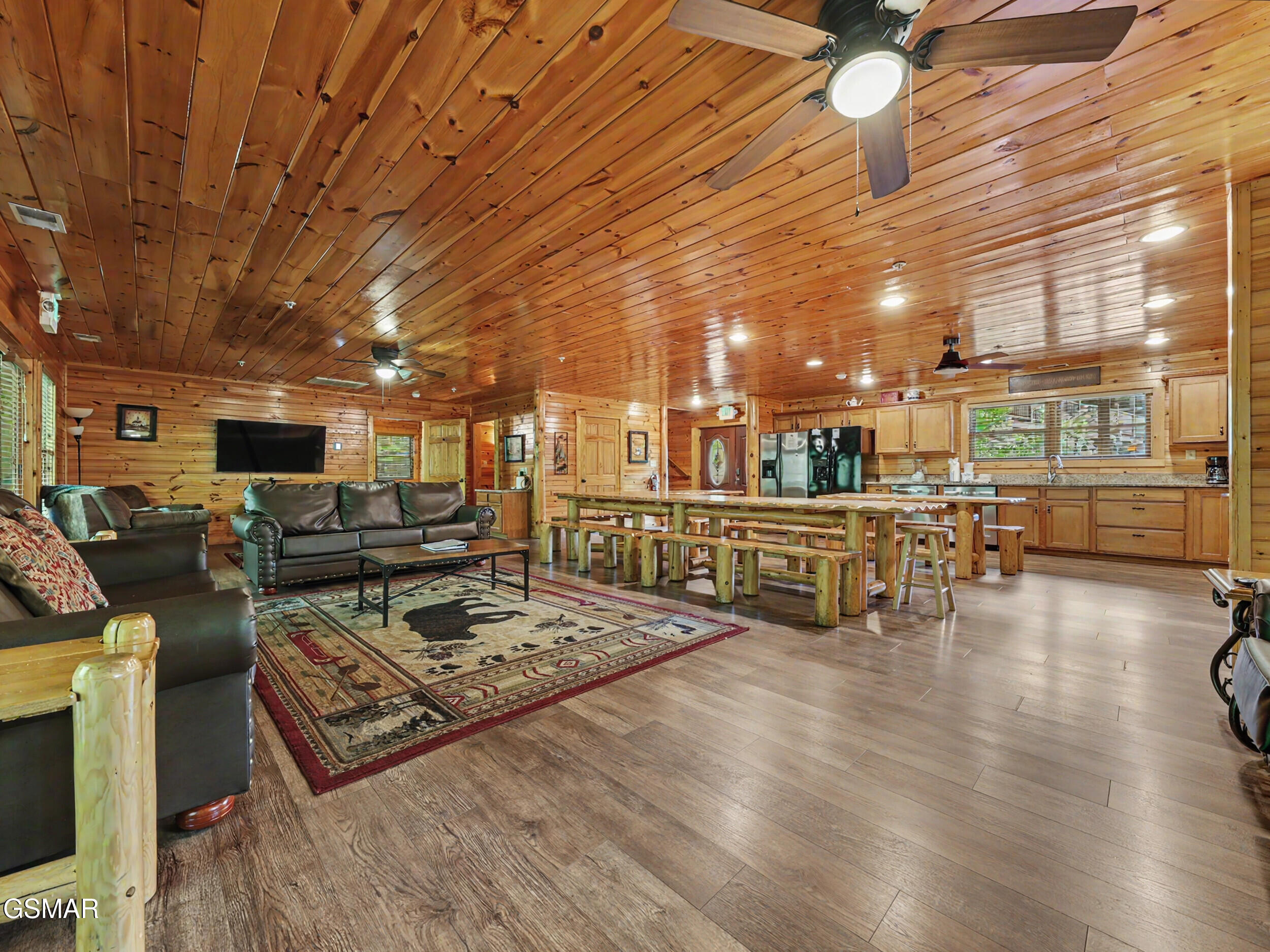 805 Spirit Loop Way Gatlinburg TN 37738