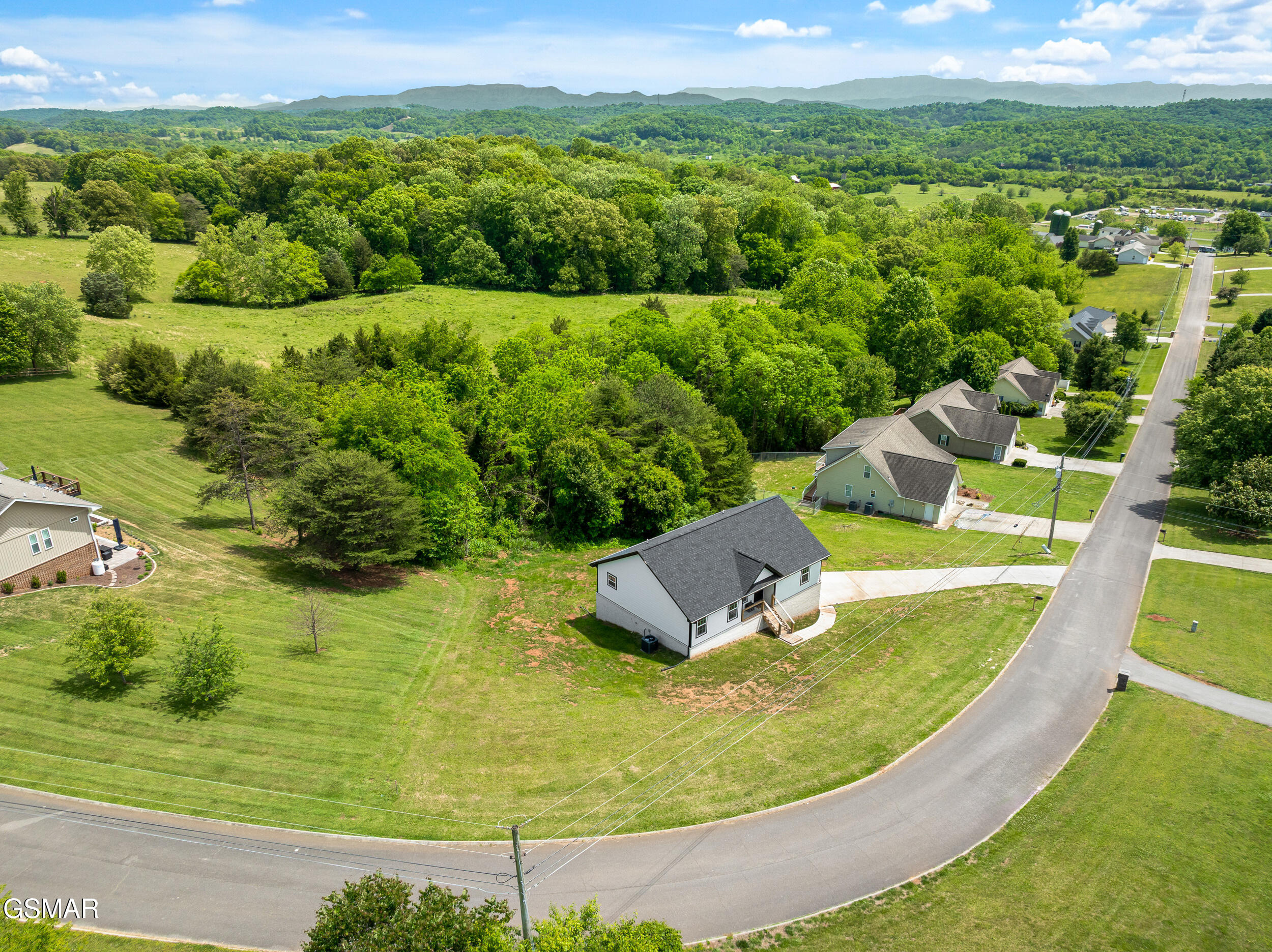 3886 Settlers Trail Kodak TN 37764