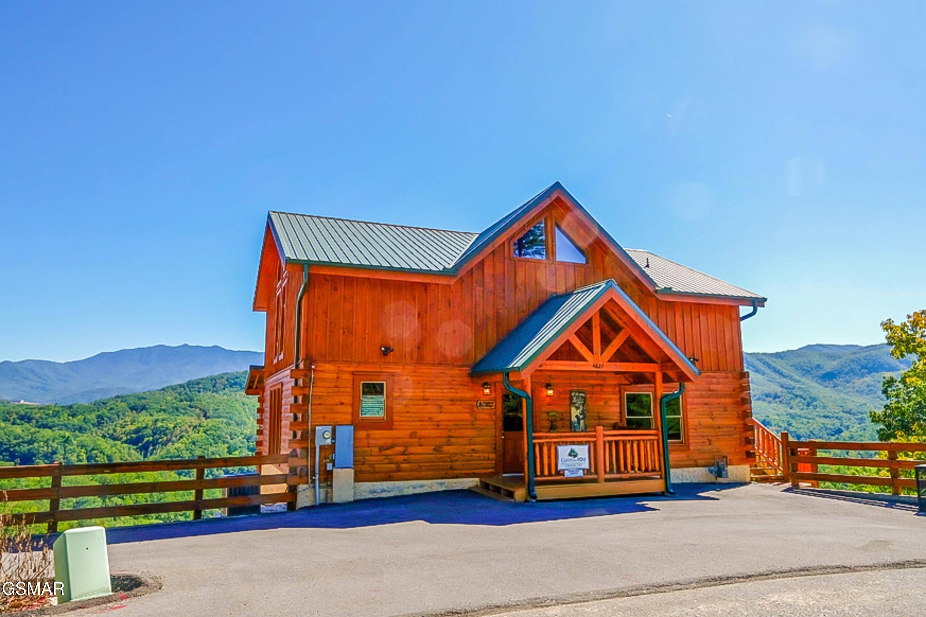 4827 Highland Place Way Pigeon Forge TN 37863