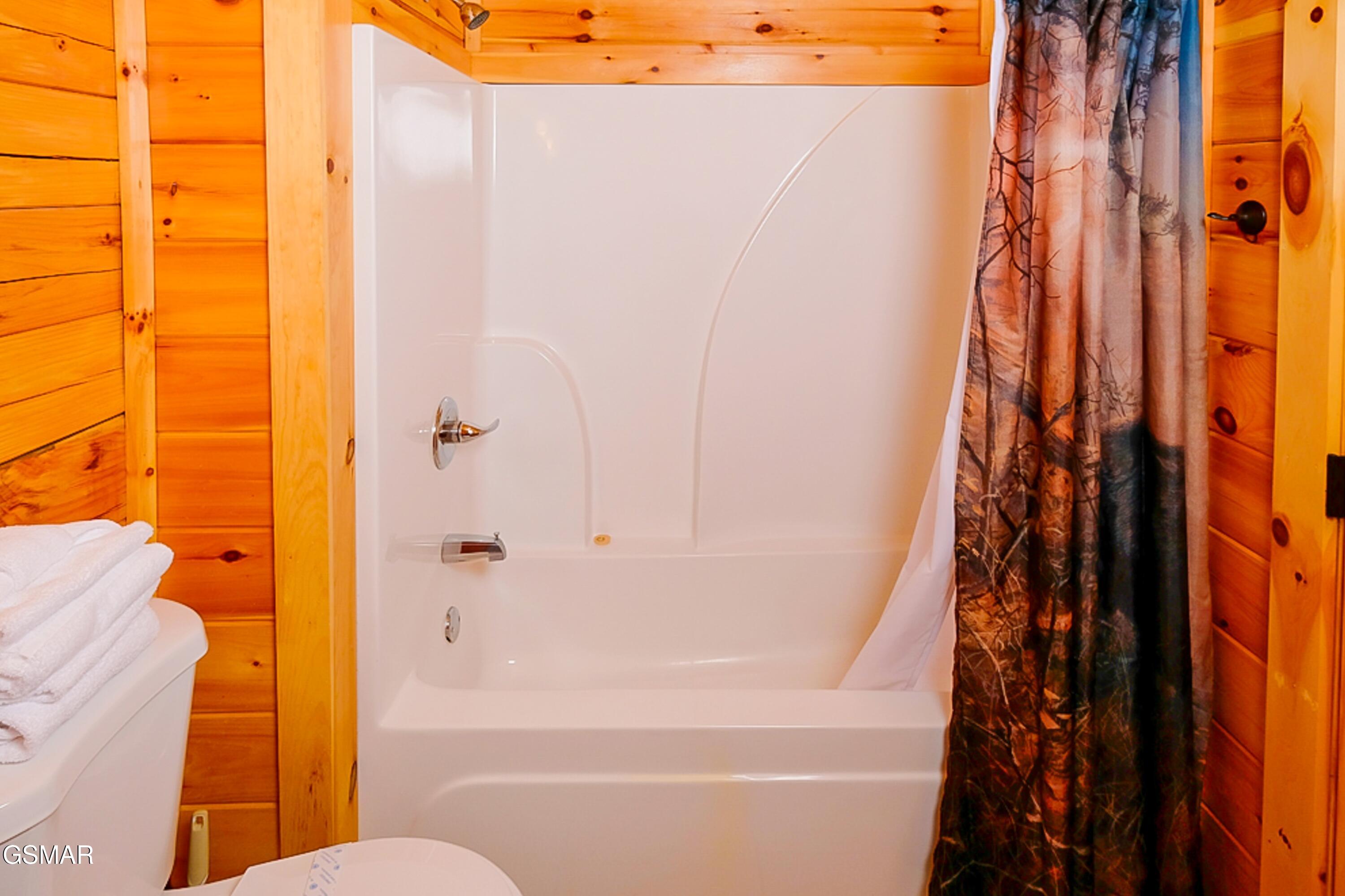 4827 Highland Place Way Pigeon Forge TN 37863