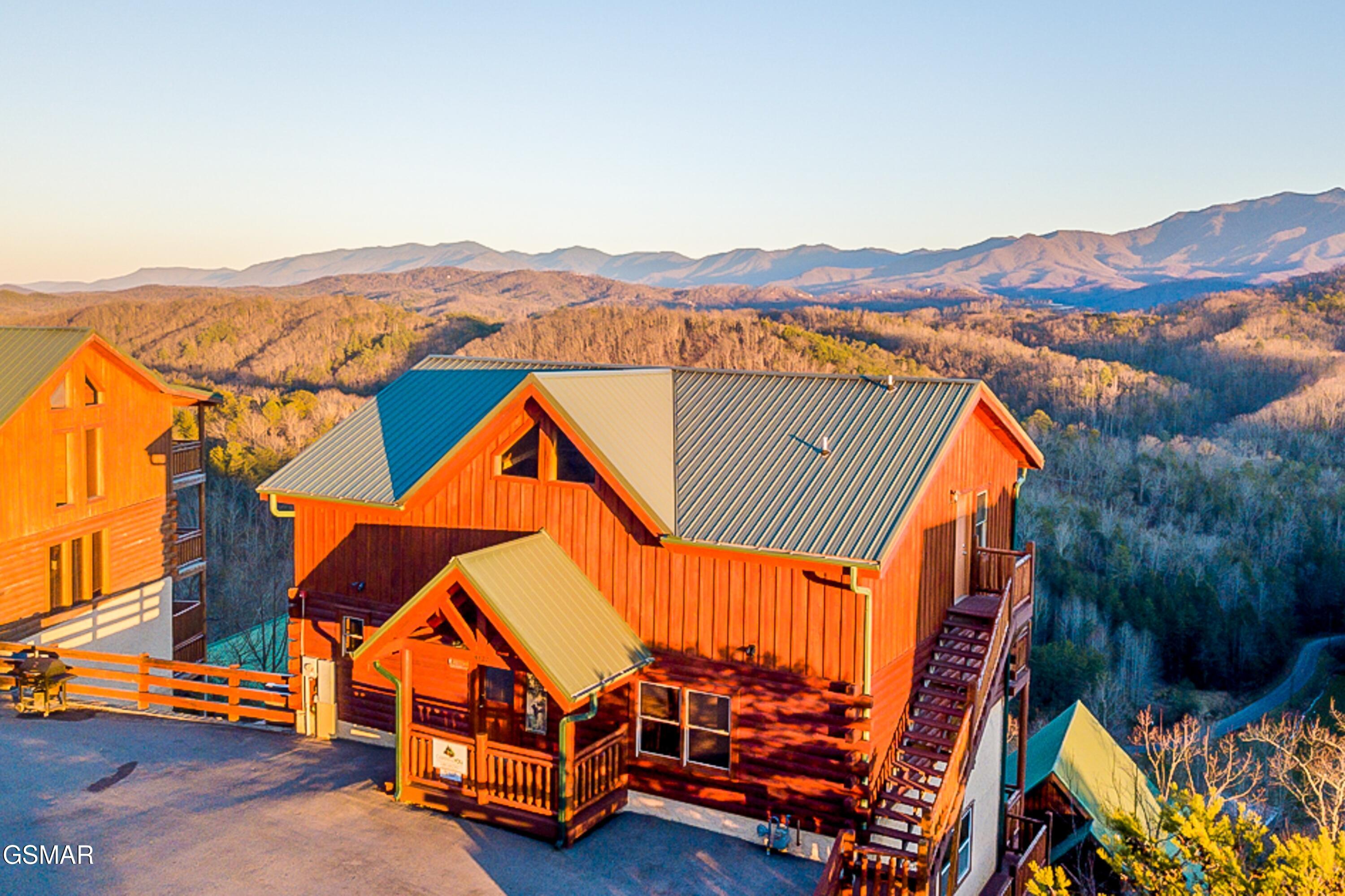 4827 Highland Place Way Pigeon Forge TN 37863