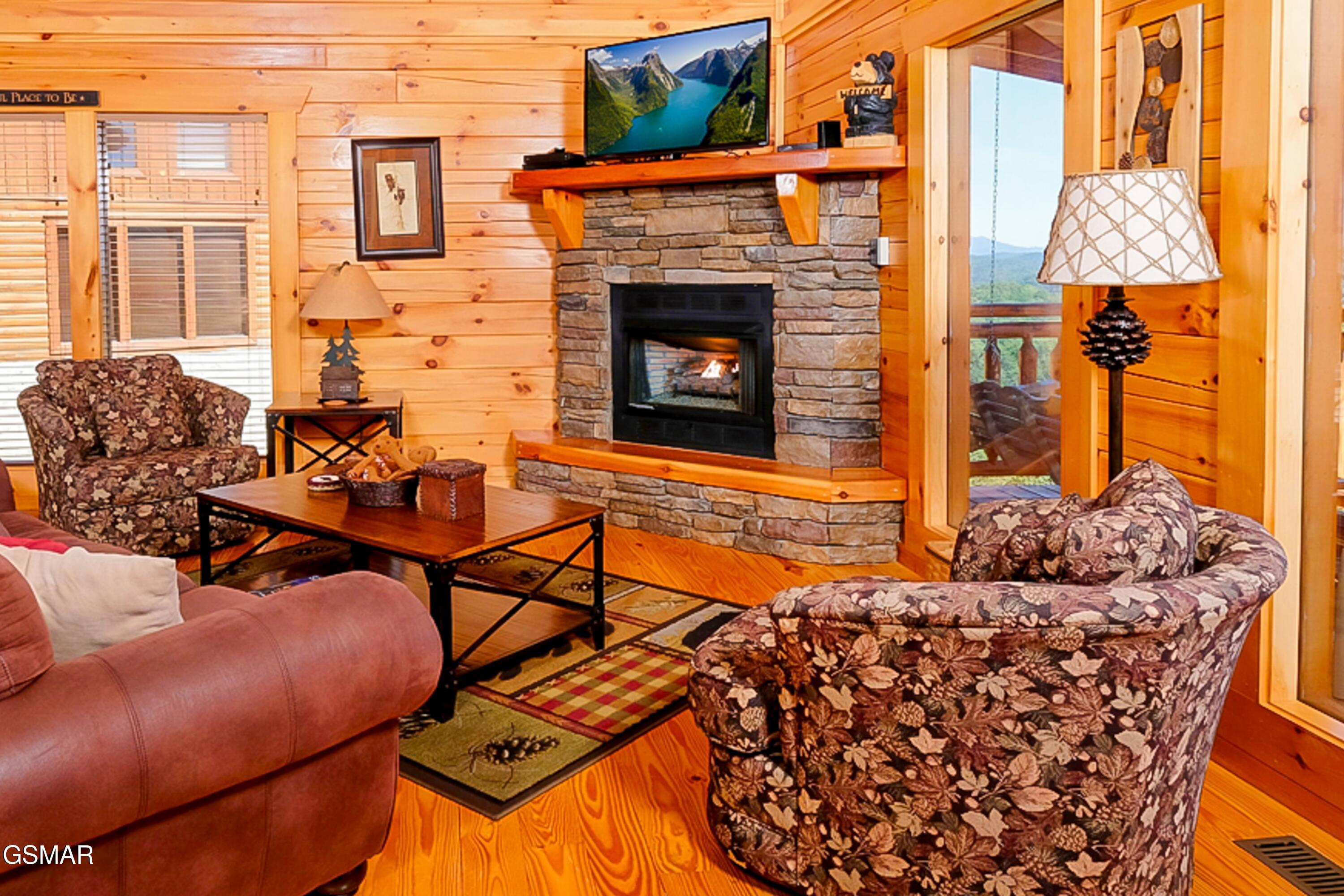 4827 Highland Place Way Pigeon Forge TN 37863