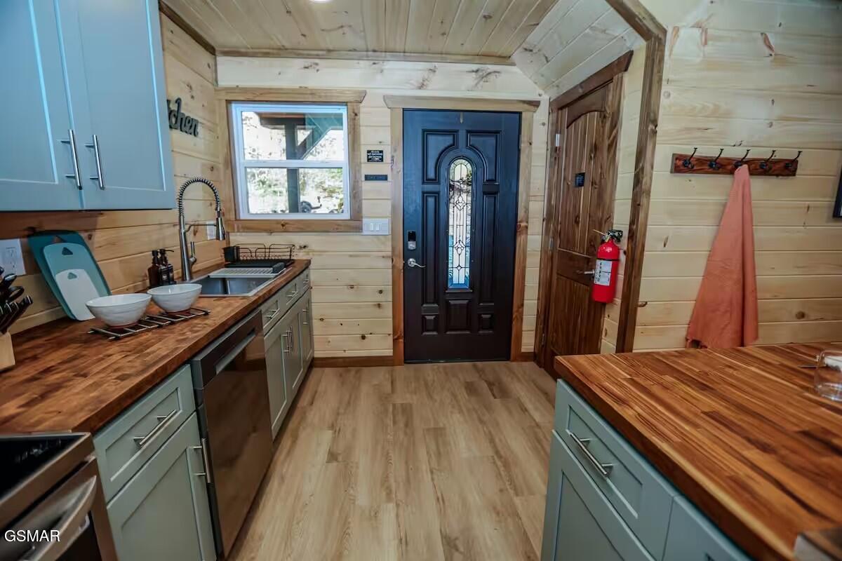 433 Ball Mountain Lane Gatlinburg TN 37738