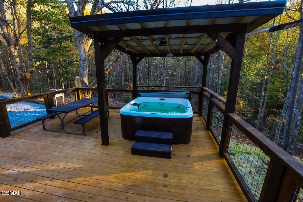 433 Ball Mountain Lane Gatlinburg TN 37738