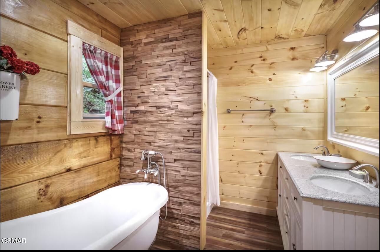 289 Roaring Fork Road Gatlinburg TN 37738