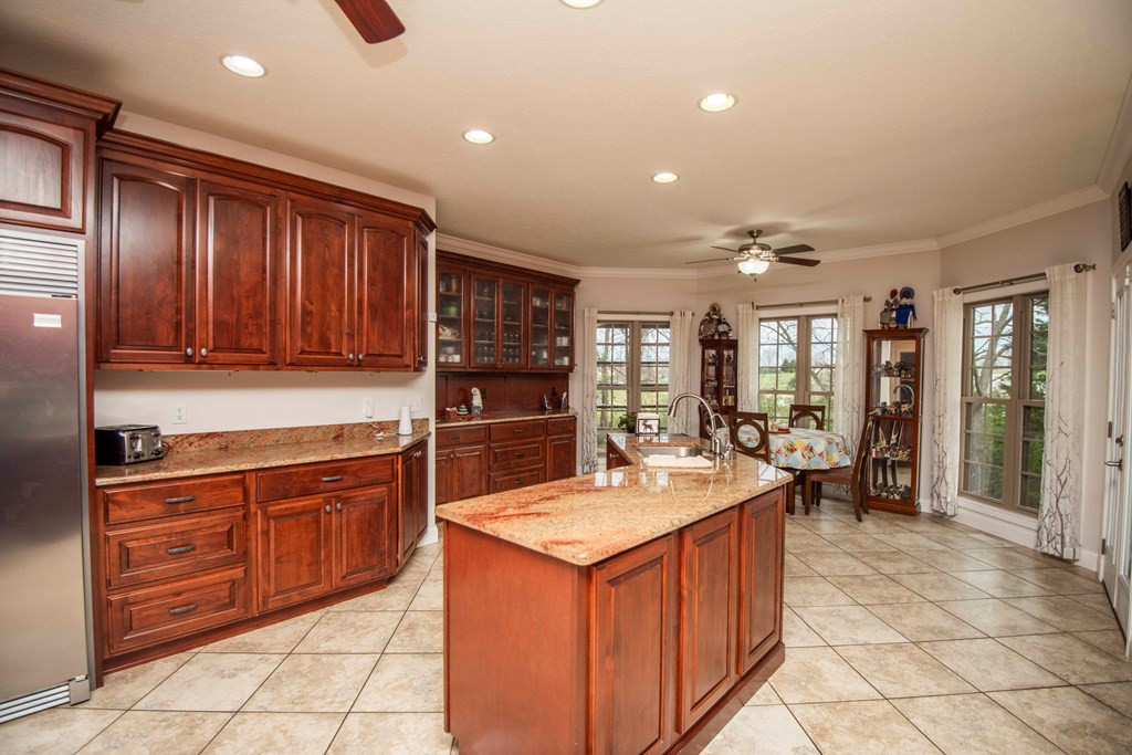 1435 Instrumental Avenue Sevierville TN 37876