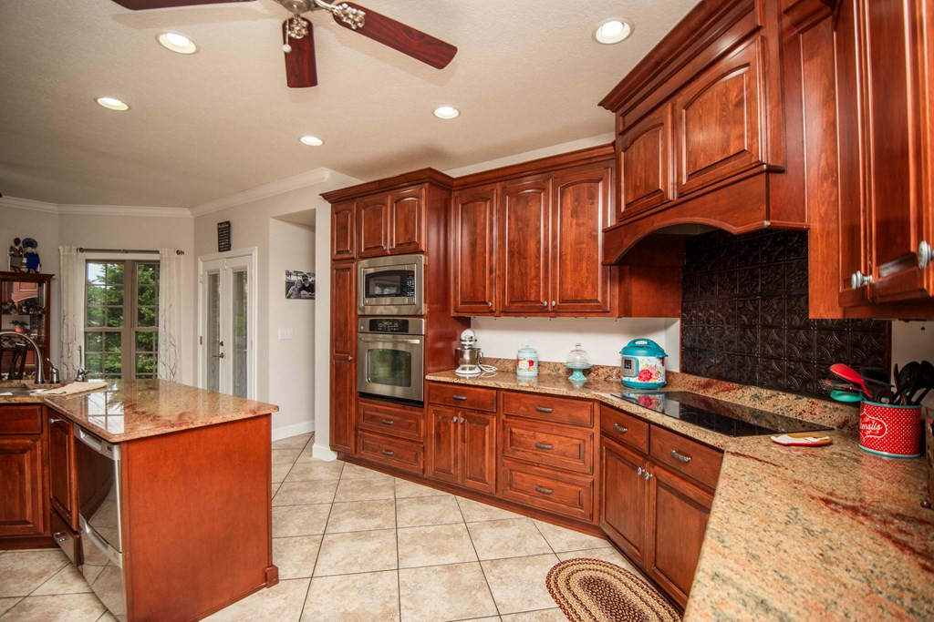 1435 Instrumental Avenue Sevierville TN 37876