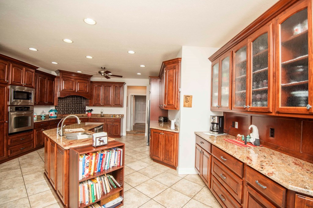 1435 Instrumental Avenue Sevierville TN 37876