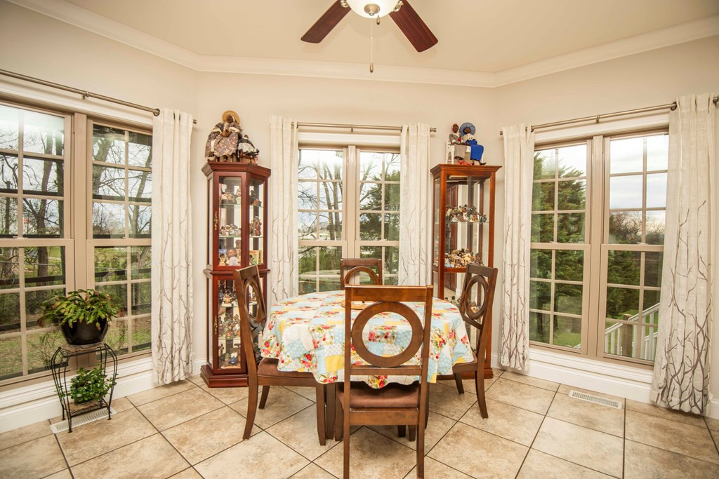 1435 Instrumental Avenue Sevierville TN 37876