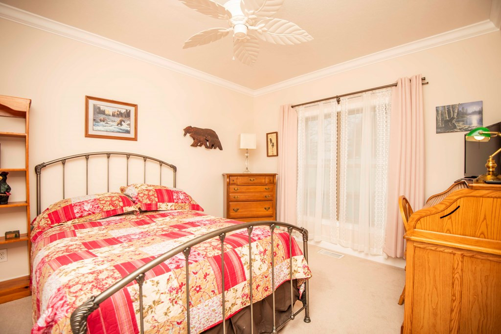 1435 Instrumental Avenue Sevierville TN 37876
