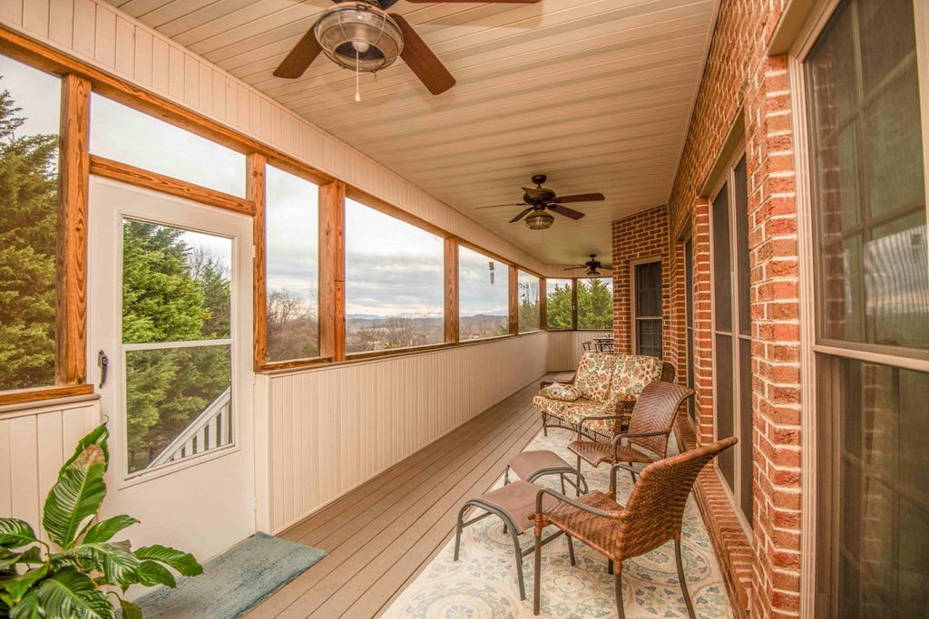 1435 Instrumental Avenue Sevierville TN 37876