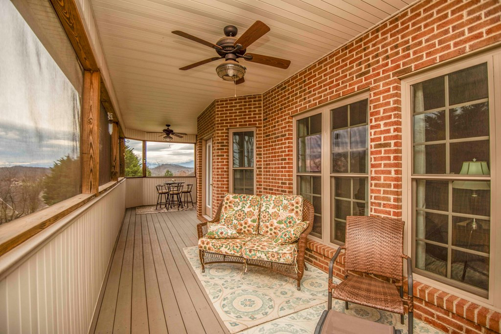 1435 Instrumental Avenue Sevierville TN 37876