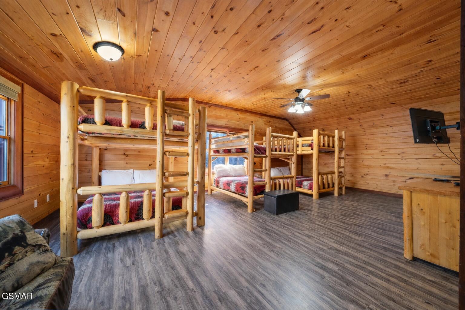 224 Amet Way Cosby TN 37722