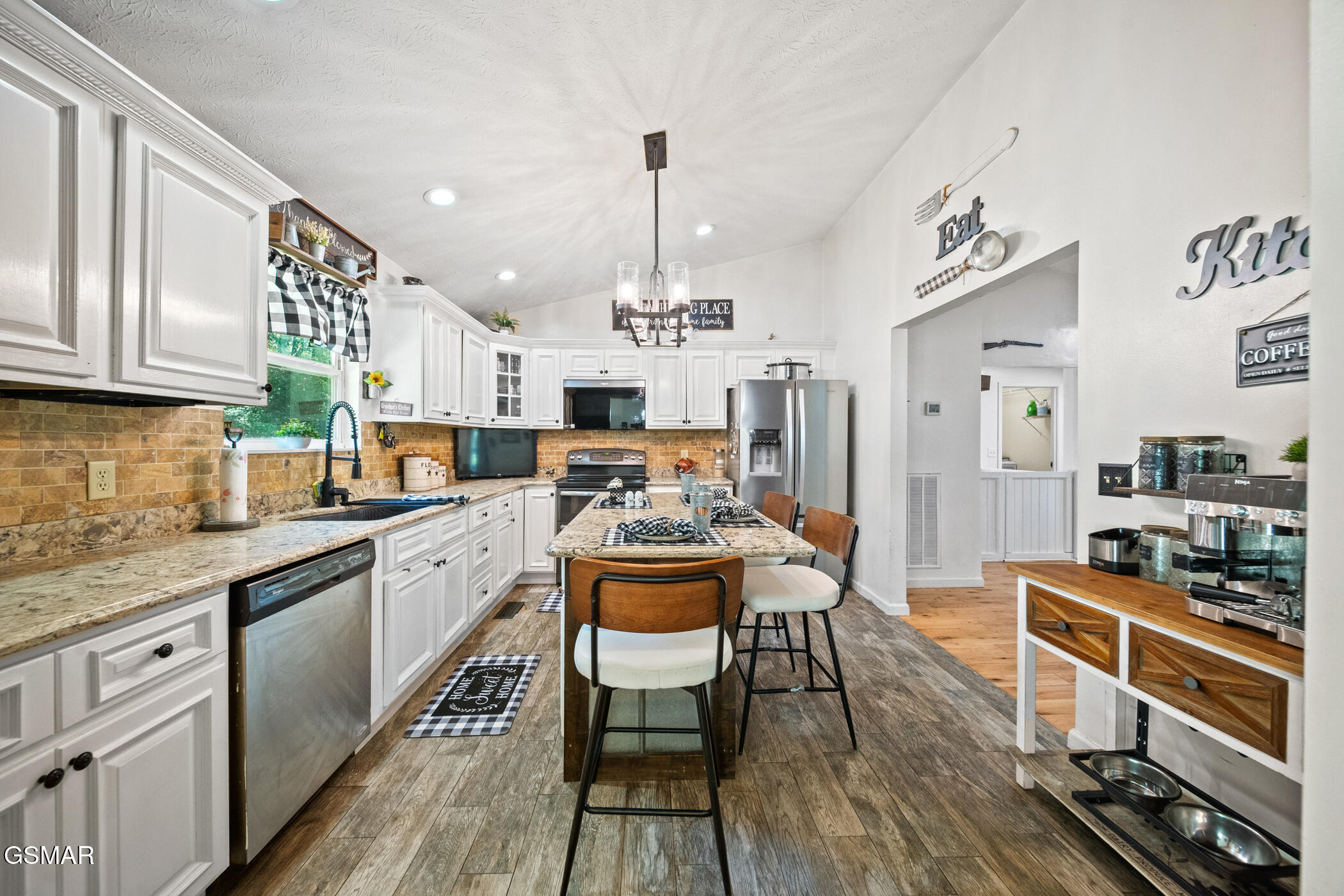 631 Rock House Road Kodak TN 37764