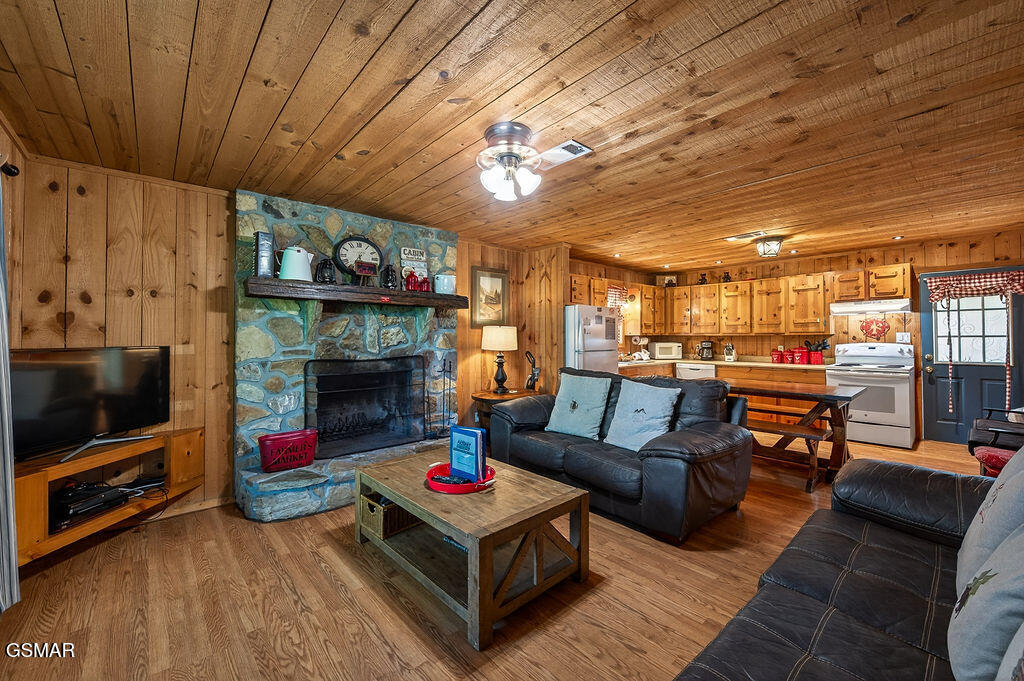 3430 Bear Mountain Lane Sevierville TN 37876