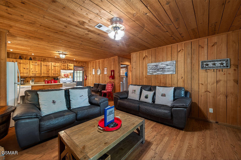 3430 Bear Mountain Lane Sevierville TN 37876