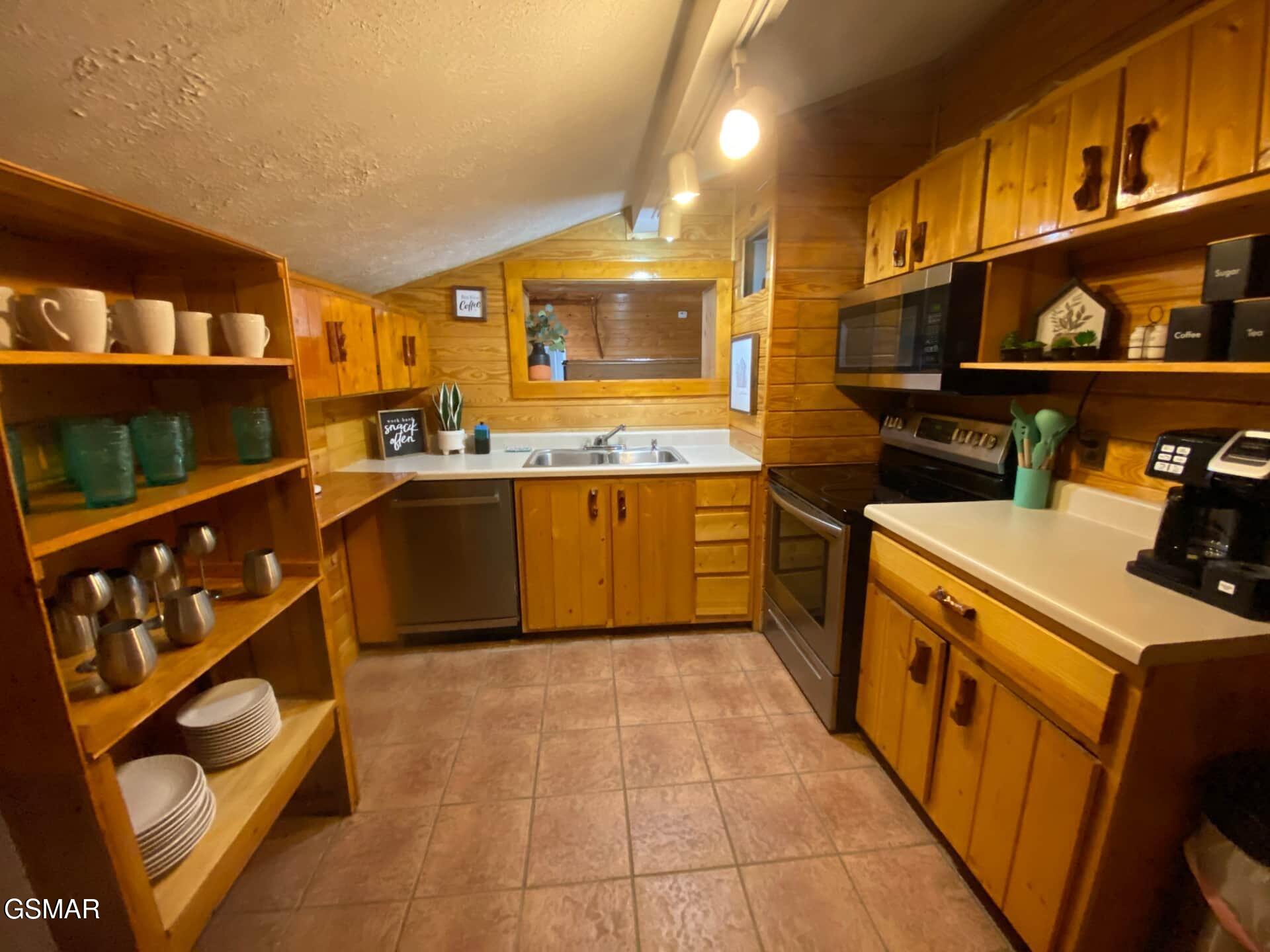 1030 E Madison Drive Sevierville TN 37876