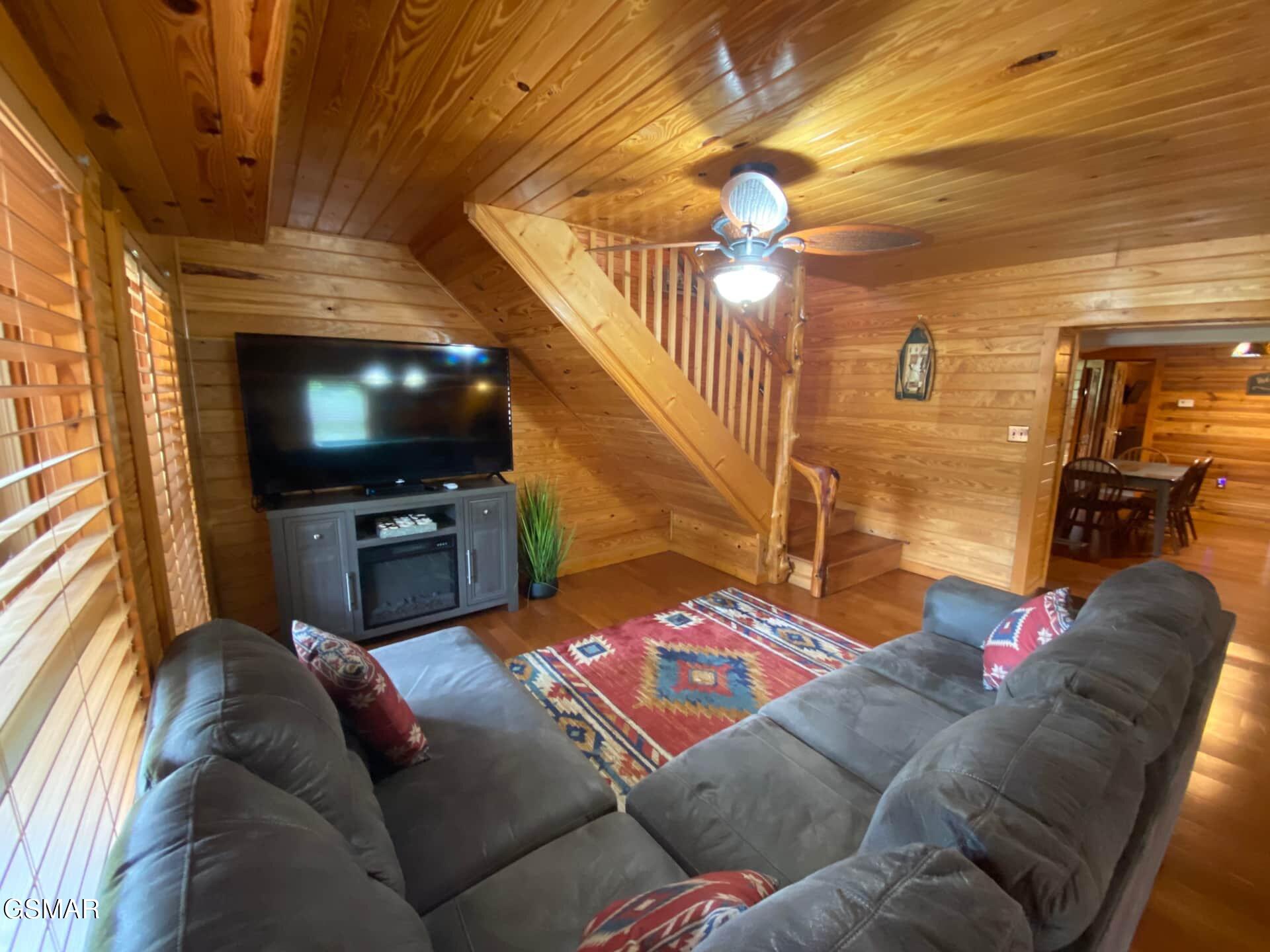 1030 E Madison Drive Sevierville TN 37876