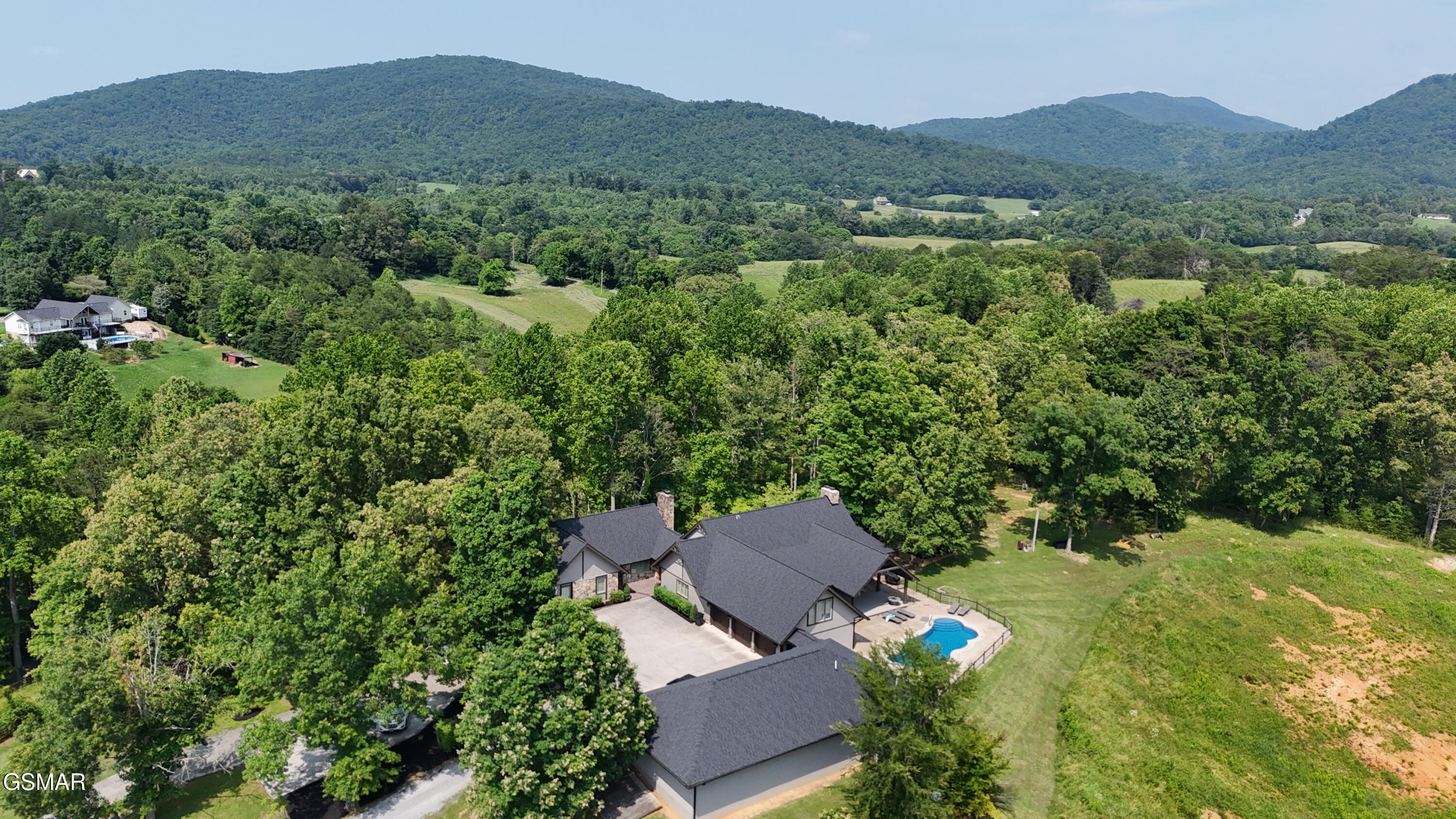 1121 Cummings Chapel Road Sevierville TN 37862