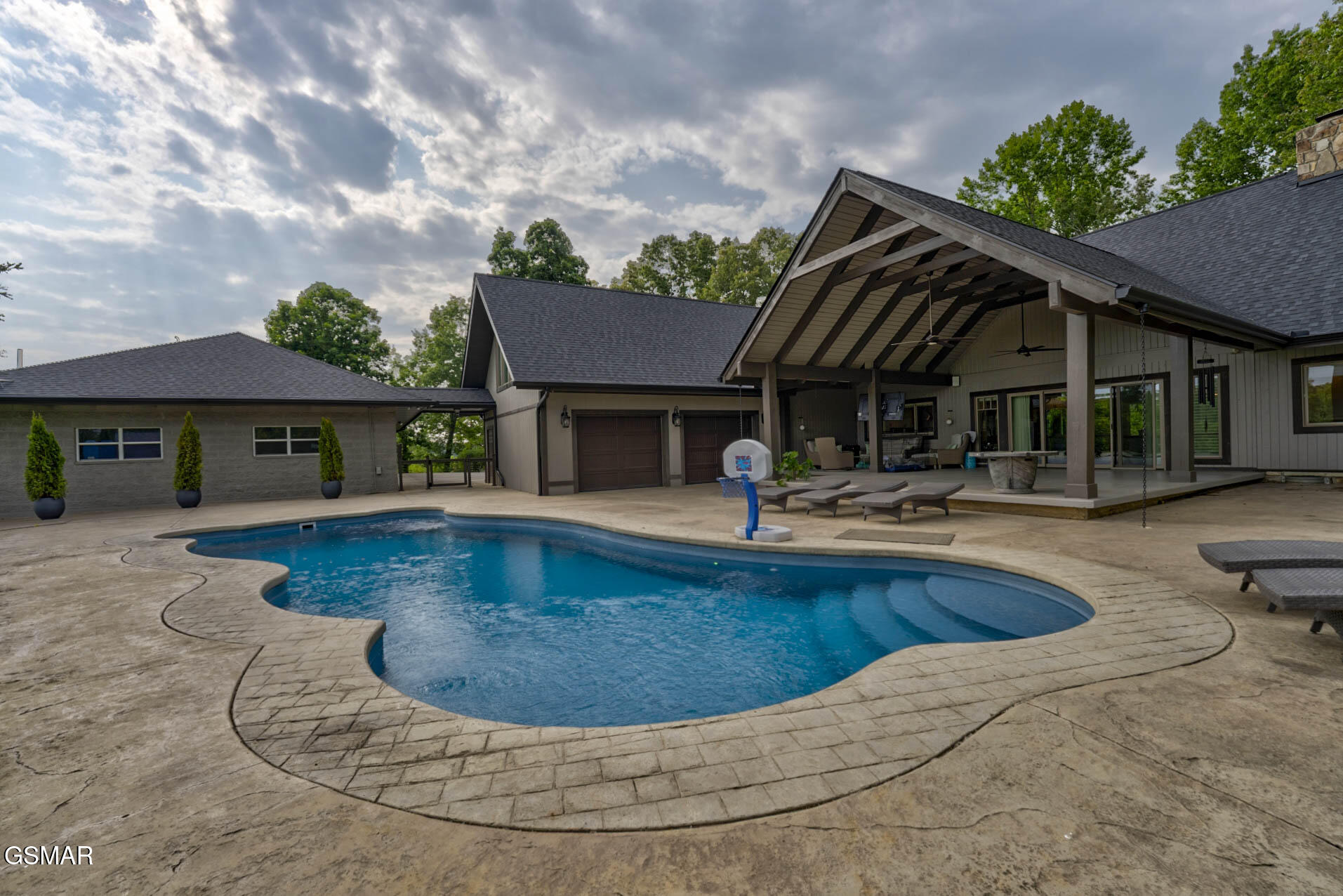 1121 Cummings Chapel Road Sevierville TN 37862