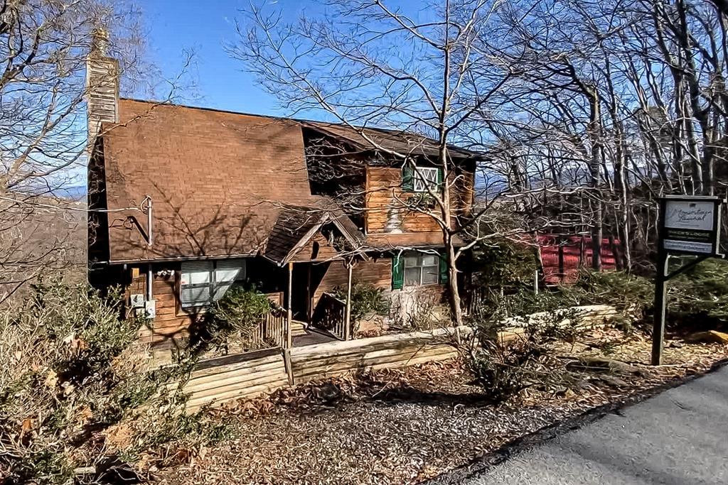 1820 Arolla Gatlinburg TN 37738
