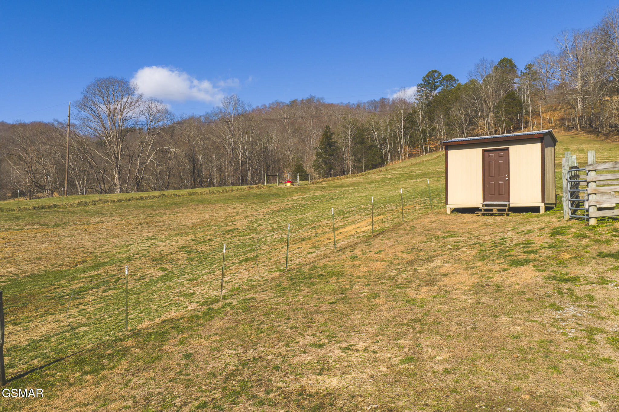 3381 Upper Caney Valley Road Tazewell TN 37879