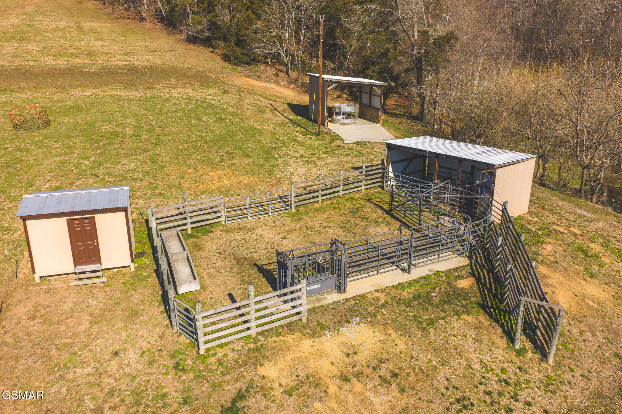 3381 Upper Caney Valley Road Tazewell TN 37879