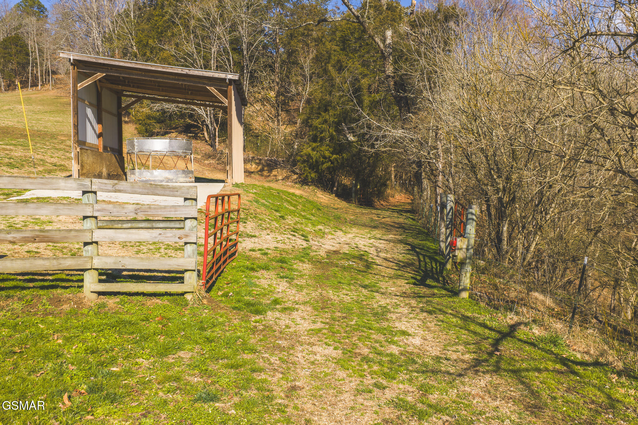 3381 Upper Caney Valley Road Tazewell TN 37879