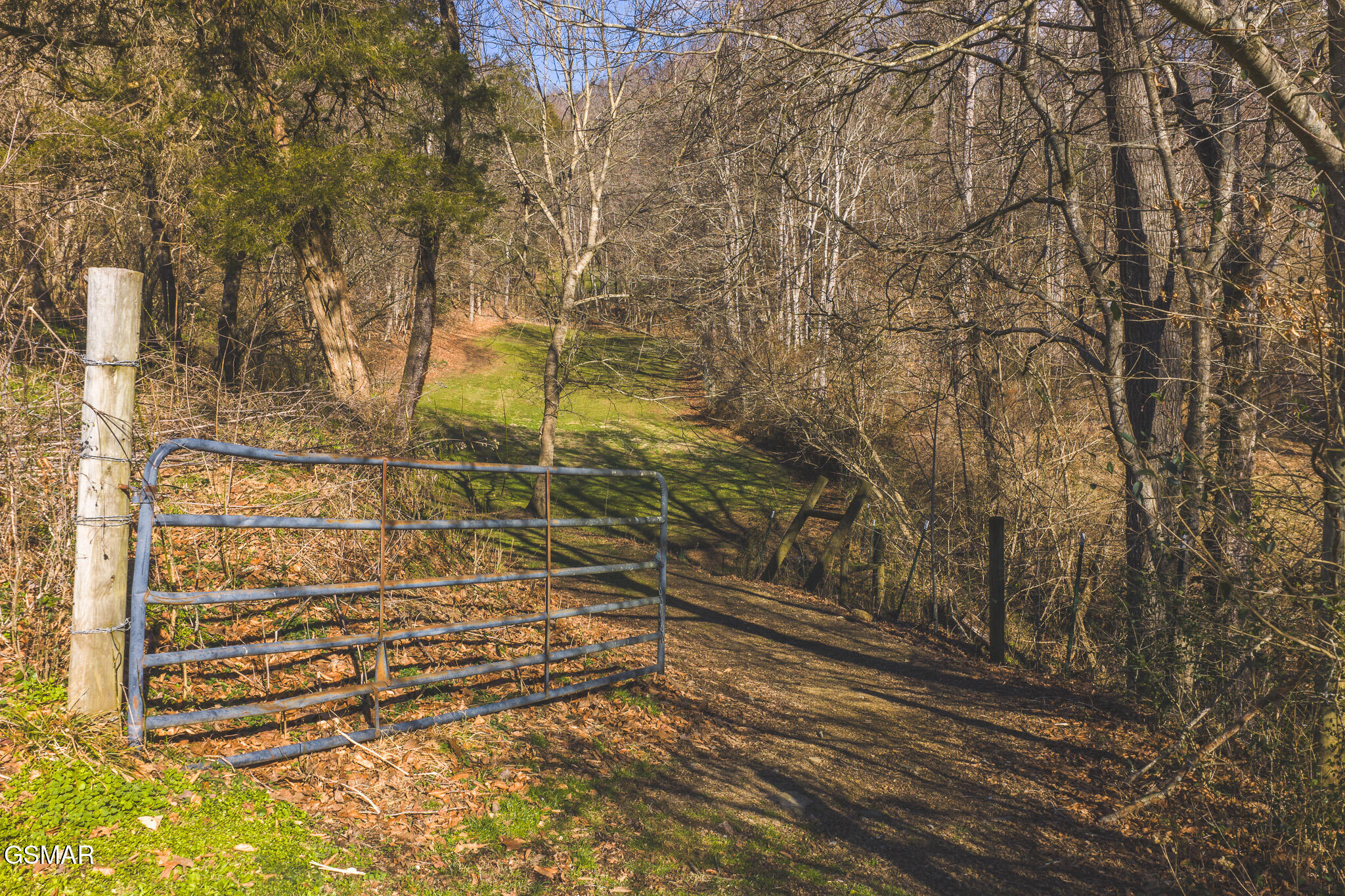 3381 Upper Caney Valley Road Tazewell TN 37879