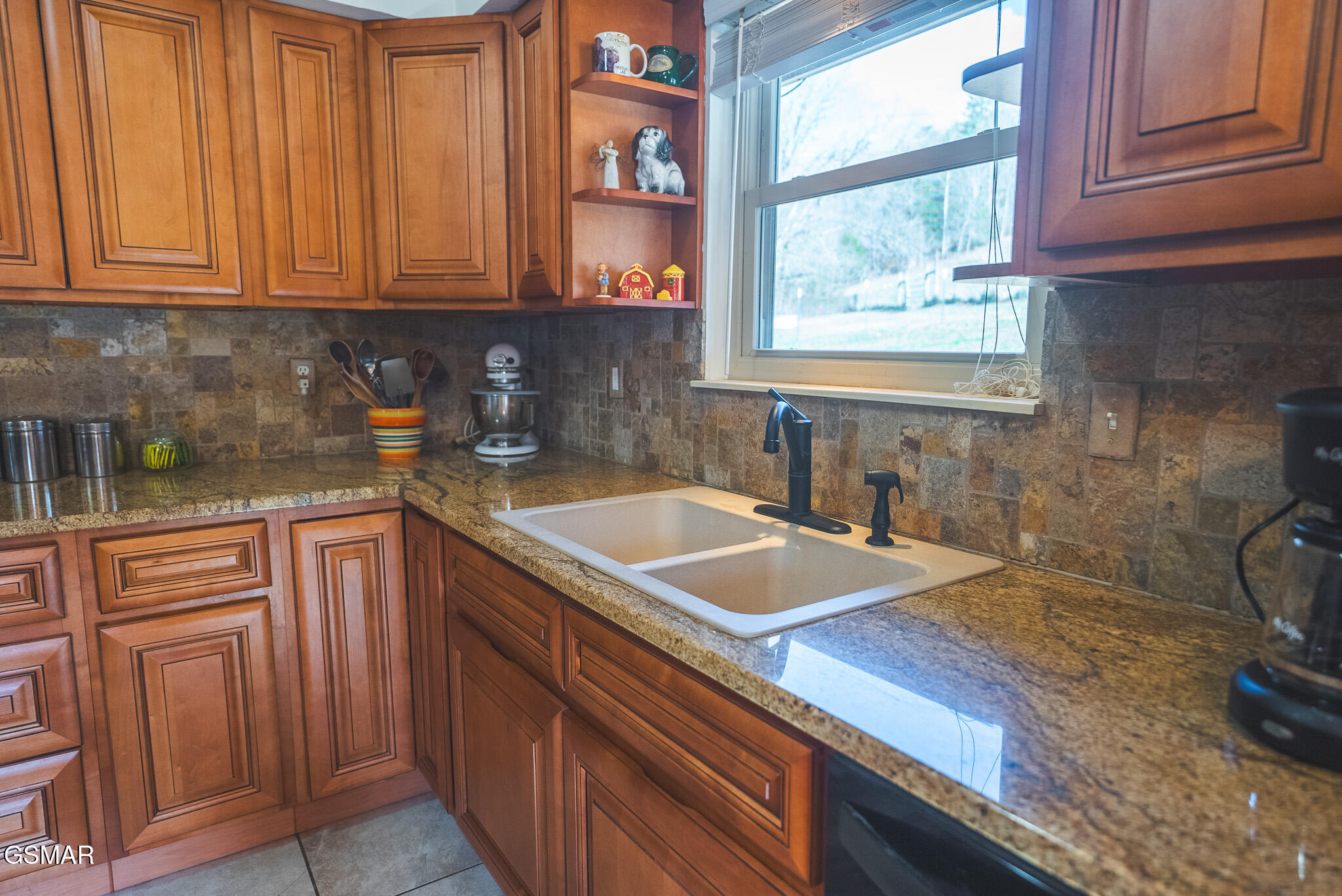 3381 Upper Caney Valley Road Tazewell TN 37879